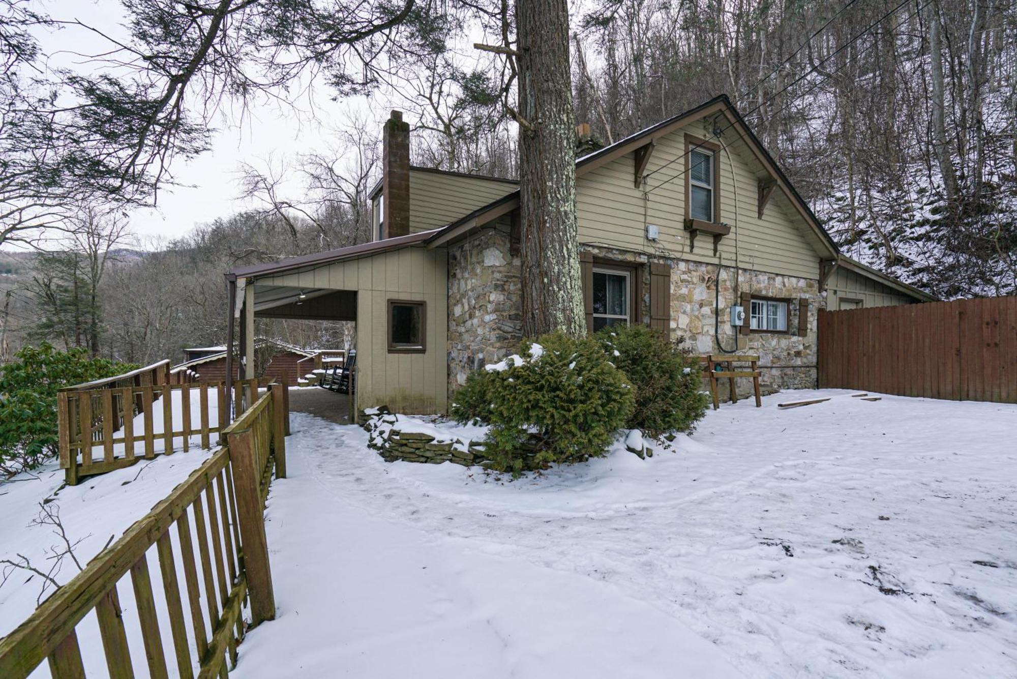 River Front Resort Elkins Exterior photo