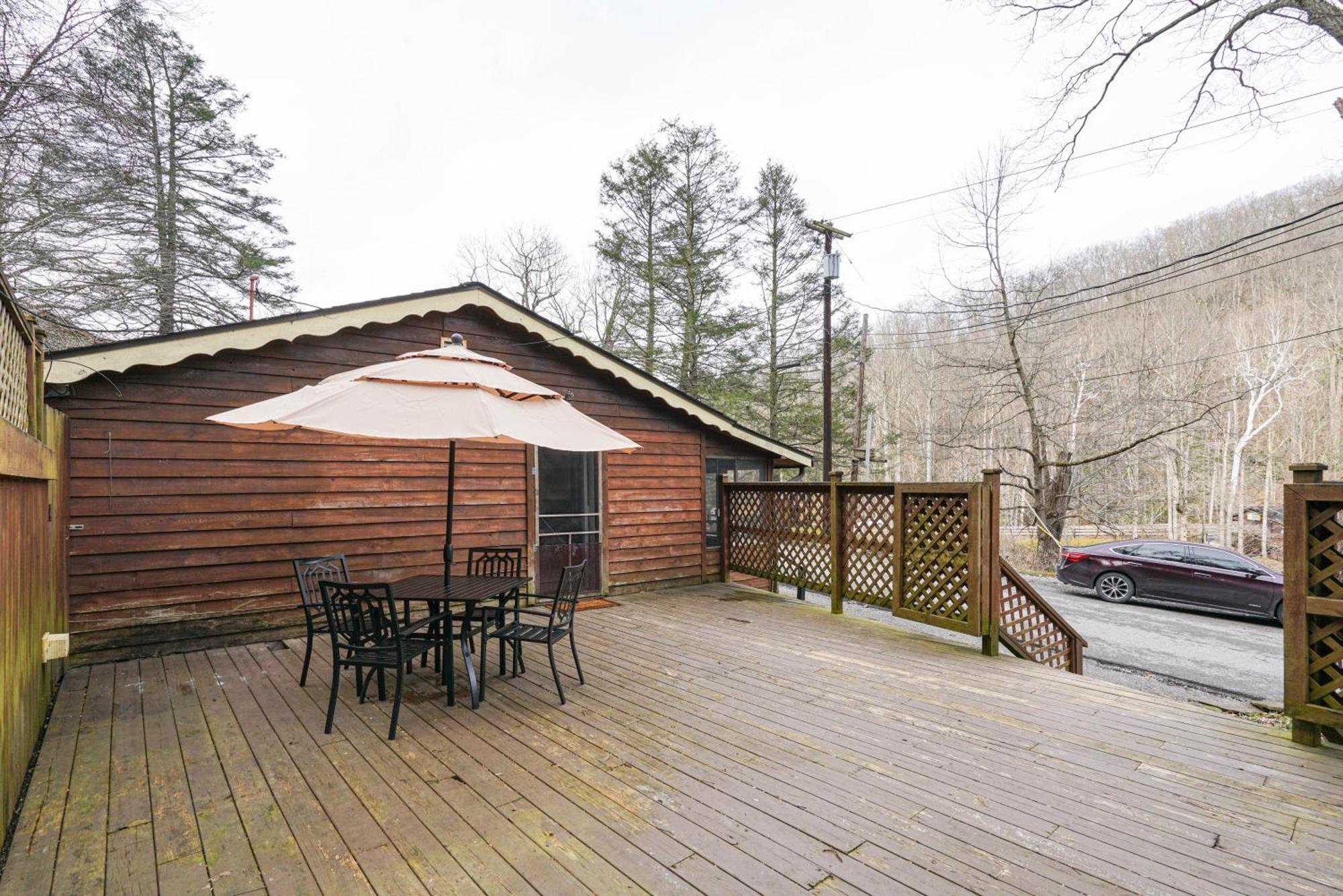 River Front Resort Elkins Exterior photo